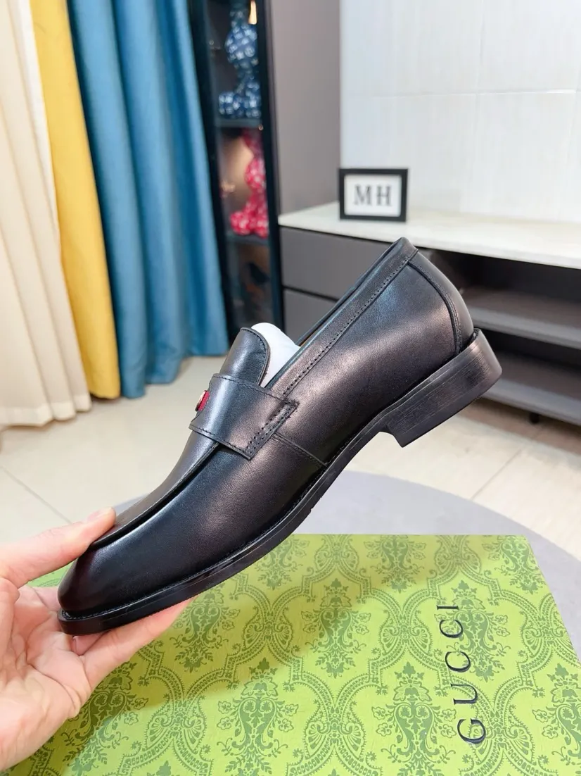 Men's Men's Shoes 💰458🌹🌹【GUCCI】The most popular classic Gucci leather shoes. Synchronized with the official website, the upper is made of Italian open-edge pig ostrich pattern➕cow leather lining, with unique brand and unique craftsmanship. Highlighting the hot style of the new year. Stop hesitating, stop wandering, get it now. Number: 38--44, 45 46 can be customized